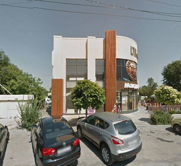 Банкомат Газпромбанка по адресу пер. Гоголевский,  д 4а - ТЦ «Радуга»